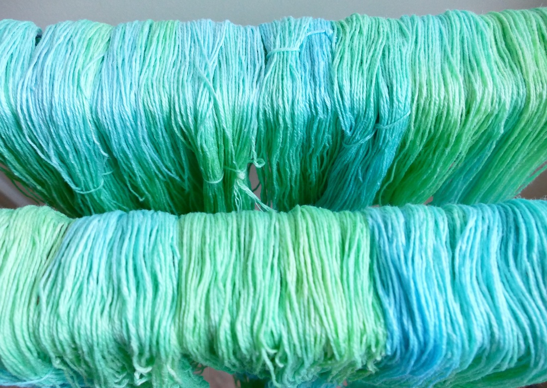 Dyeing yarn