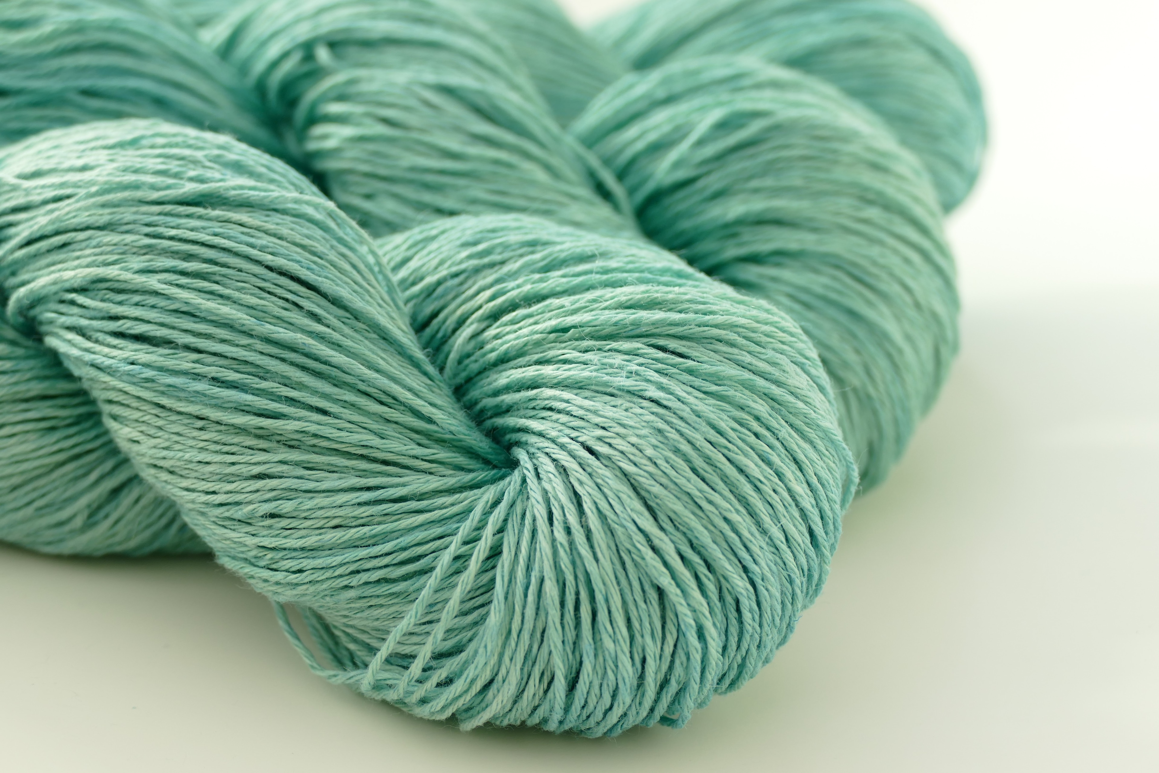 4-ply linen yarn Ocean Green